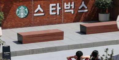 경찰, 스타벅스 탱크데이 논란 추가 조사…5·18 유공자 재소환
