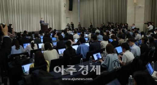[포토] 정용진 신세계그룹 회장, 스타벅스 탱크데이 논란 대국민 사과