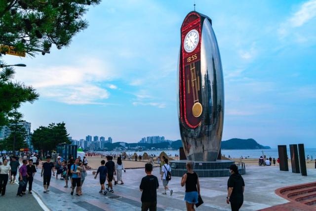 포항 영일대 해수욕장 시계탑 전경입선-임성화-만남의장소 사진포항시