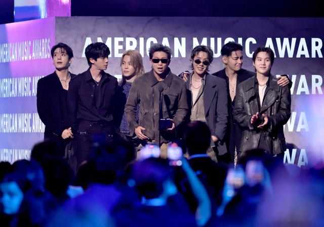 归来仍是顶流 BTS再获全美音乐奖年度艺人大奖