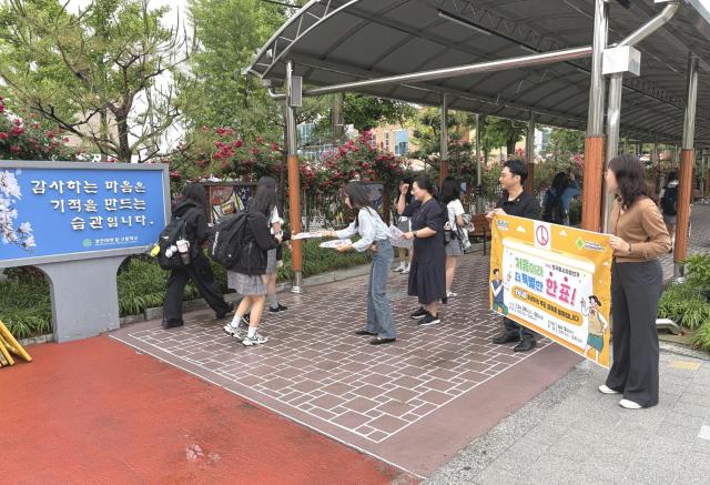 투표도장·인증사진 제시하면 상권 할인… 120여 개 소상공인 업소 자발적 동참 사진경산시