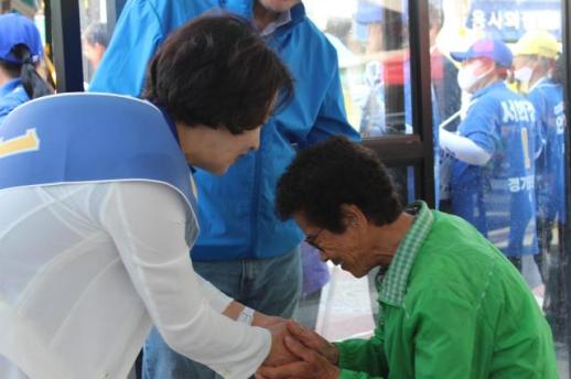 [6·3 지방선거] 추미애 선대위, 공공돌봄·여성안전 공약 발표…G-Care 구축 추진