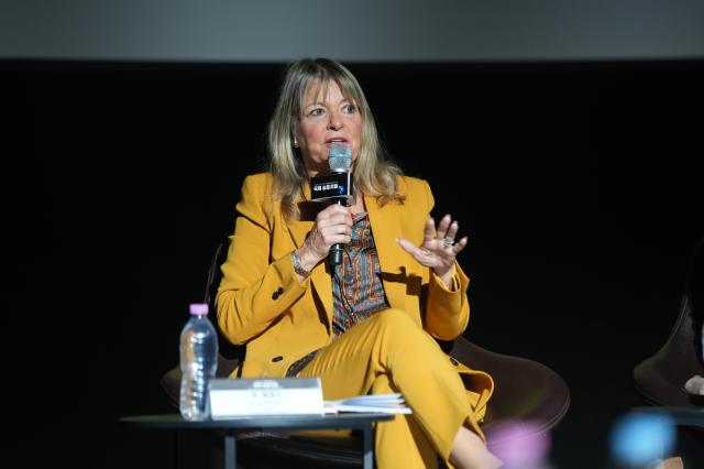 Anne Bamford, a professor at the University of Sydney in Australia, warned that inadequate arts education could stifle children's creativity during the symposium held at the National Museum of Modern and Contemporary Art in Seoul on May 21.