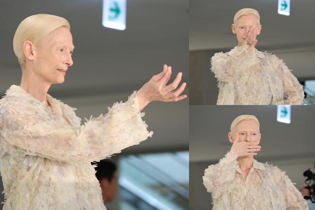 Tilda Swinton poses for photos at the Chanel 2026 Métiers d’Art Collection Seoul show held at Pompidou Center Hanwha in Yeongdeungpo District Seoul on May 26 2026 AJP Yoo Na-hyun