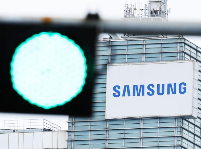 Samsungs largest union adopts two-track DS-DX bargaining as membership slides