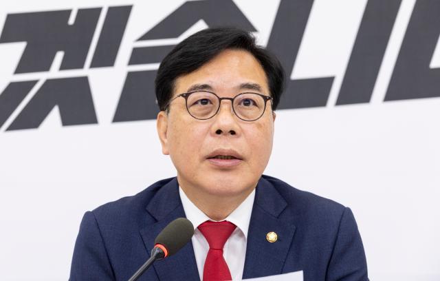 송언석 국민의힘 공동선거대책위원장이 29일 국회에서 현안 관련 기자 간담회를 하고 있다 사진연합뉴스
