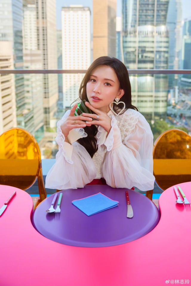 중화권 배우 린즈링 사진웨이보