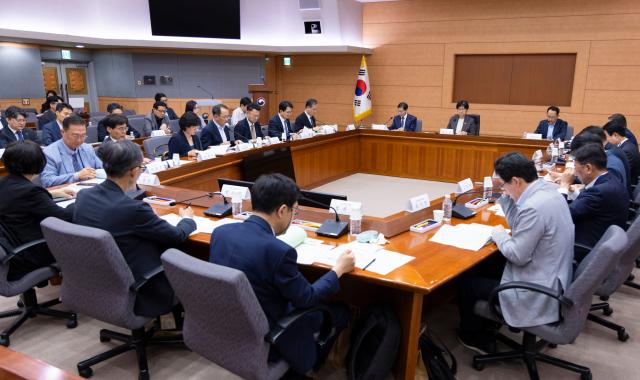 The National Pension Fund Management Committee meeting at the Government Complex Seoul chaired by the health minister on May 28 2026 The committee approved the medium-term asset allocation plan raising the National Pension Services target allocation to domestic equities this year to 208 percent from 149 percent The move is aimed at easing rebalancing pressure as Koreas stock market continues its record-breaking rally Courtesy of the Ministry of Health and Welfare