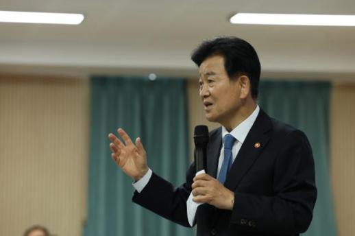 정동영, 모교 전주고 찾아 일일 평화통일교사…한반도 새 주역되길