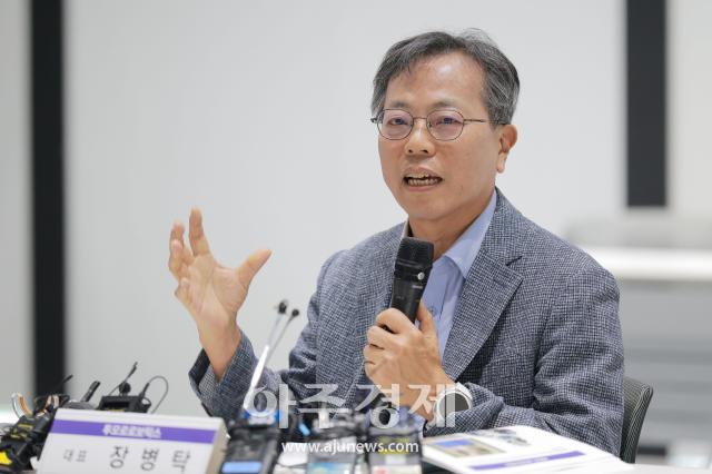 [포토] 인사말 하는 장병탁 투모로로보틱스 대표