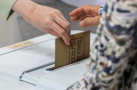Early vote surge clouds DP landslide hopes as Korea heads into June 3 local elections