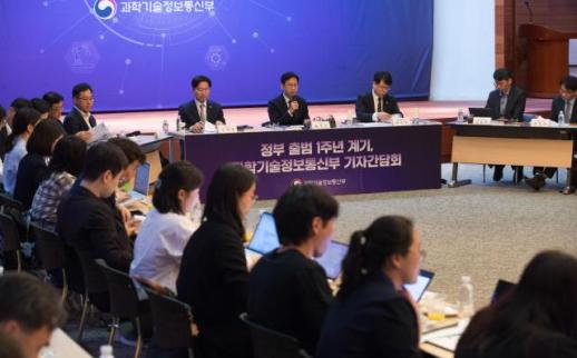 AI 시대, 퀀텀 점프 기회로…컴투스플랫폼, 클라우드·MaaS로 B2B 확장 