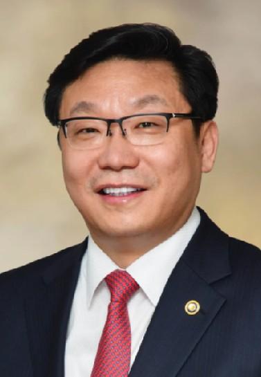 Joo Hyung-hwan, former Minister of Trade, Industry and Energy