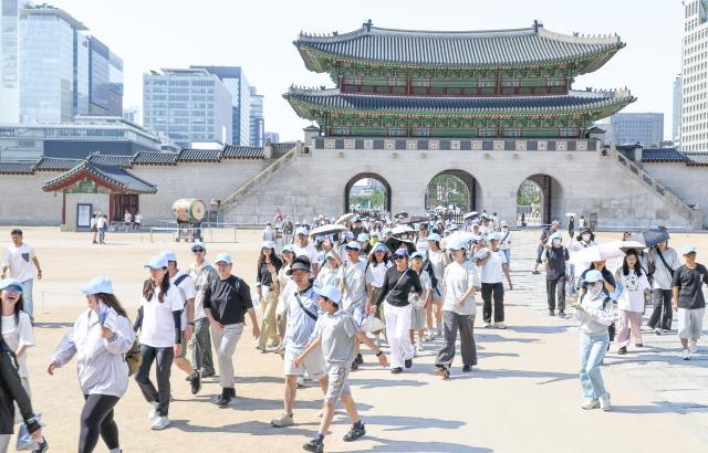 2026 서울 외국인 궁궐 걷기대회 사진유나현 기자 shootingajupresscom