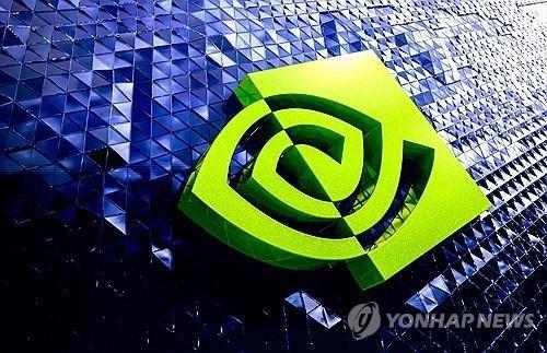 [아주사설 | 기본·원칙·상식]  엔비디아 칩이 PC로 들어온다…AI 혁명 2막 열리나