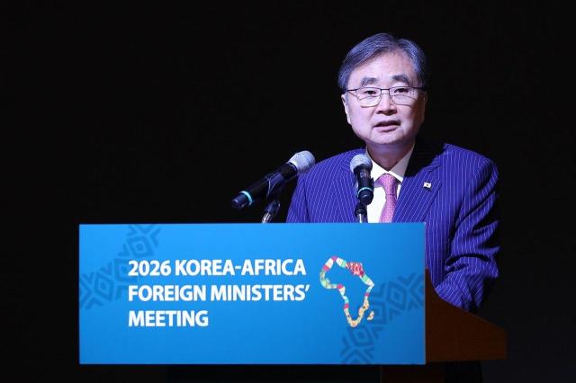 Foreign Minister Park Jin delivers his opening remarks at the Korea-Africa Foreign Ministers' Meeting held at Lotte Hotel in Jung-gu, Seoul.