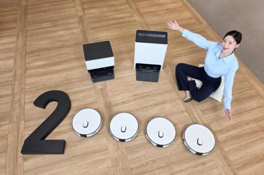삼성전자 비스포크 AI 스팀 로봇청소기, 월 판매 2만 대 돌파