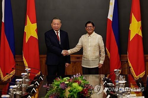 Việt Nam và Philippines nâng cấp quan hệ lên Đối tác Chiến lược Toàn diện, tăng cường hợp tác an ninh biển