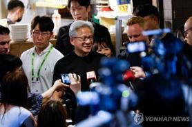 CEO Nvidia Jensen Huang: "Cả Hàn Quốc và Đài Loan đều đặc biệt, không cần phải so sánh"