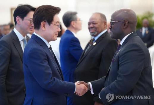 Tổng thống Lee Jae-myung: Hàn Quốc mong muốn định kỳ hóa Hội nghị thượng đỉnh với châu Phi
