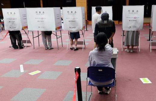 [사설]투표는 끝이 아니라 시작이다…중앙정치의 그림자를 넘어 진정한 지방자치로