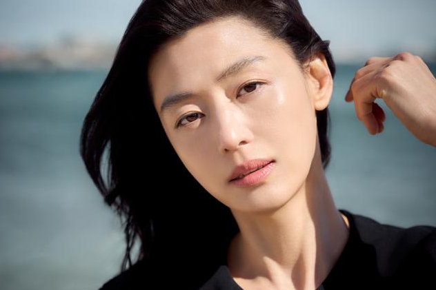 군체 전지현 11년 만에 스크린 복귀…보고 싶은 영화로 골랐죠