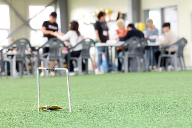 Residents line up to vote at a polling station set up in a gateball court in Samseo-myeon, Jangseong County on June 3. [Photo=Yonhap News]