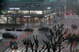 Weather Forecast: Cloudy Nationwide with Showers and Possible Hail