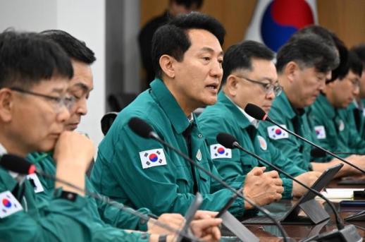 서울시 복귀한 5선 오세훈 시장...첫 일정은 안전 대책 회의