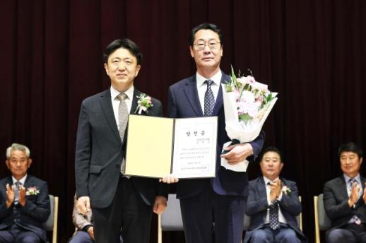 정명근 화성시장 당선인 원팀 시정 만들 것…당선증 교부식 개최