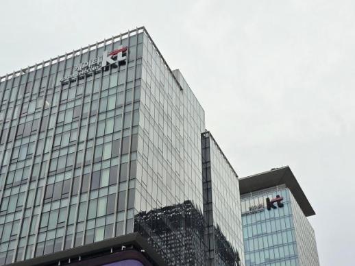 PC방·페이커 먼저 찾은 젠슨 황…한국 게임 문화, 지포스 만들었다