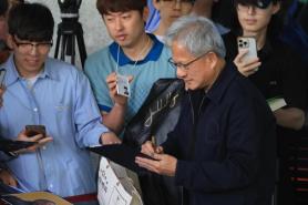 Hyundai Chair to skip Huangs Seoul samso dinner, plans separate meeting