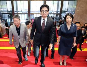 Han Dong-hoon Returns to National Assembly After Winning Busan By-Election