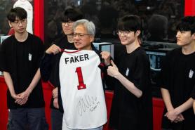 NVIDIA CEO Jensen Huang Praises Korean Esports After Meeting Faker