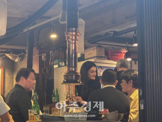 총수 3인과 메디슨 황 사진신지아 기자