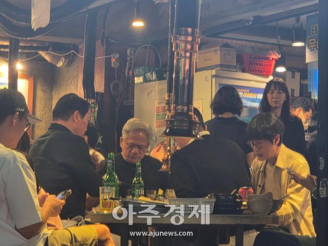 젠슨 황의 후식 김치말이국수 사진신지아 기자