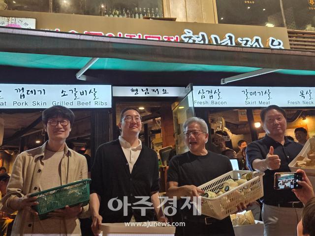 젠슨 황 삼쏘회동 종료 사진신지아 기자