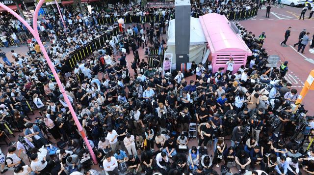 Crowds fill the streets of Hongdae Seoul on June 5 the day NVIDIA CEO Jensen Huang held a pork belly dinner gathering with SK Chairman Chey Tae-won LG Chairman Koo Kwang-mo and Naver Founder Lee Hae-jin Aju Business Daily Yoo Dae-gil