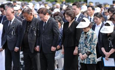 이 대통령 예우와 보상, 말 아닌 실천…현충일 추념식 참석