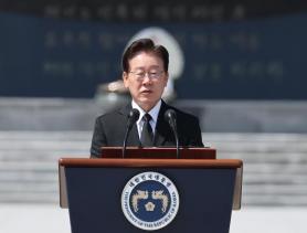 President Lee Visits Veterans at Central Veterans Hospital