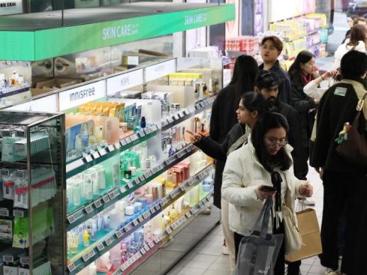 化妆品首次登顶韩国消费品出口榜 全球影响力持续扩大