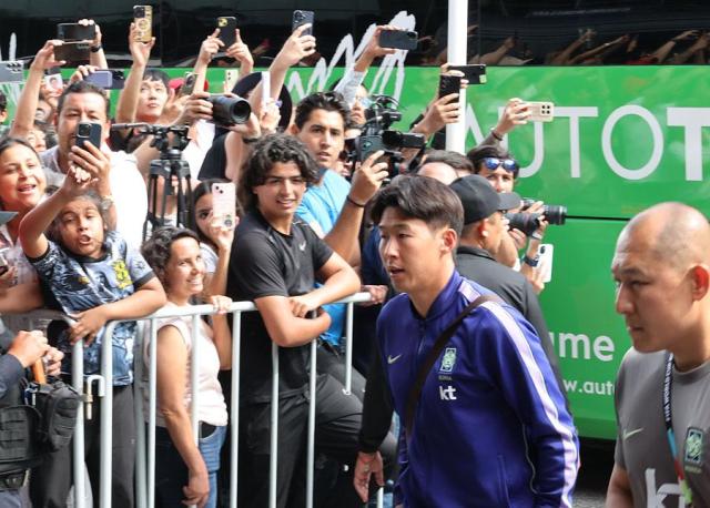 Fans react as footballer Son Heung-min arrives in Guadalajara Mexico on June 6 2026 just days ahead of this years World Cup Yonhap