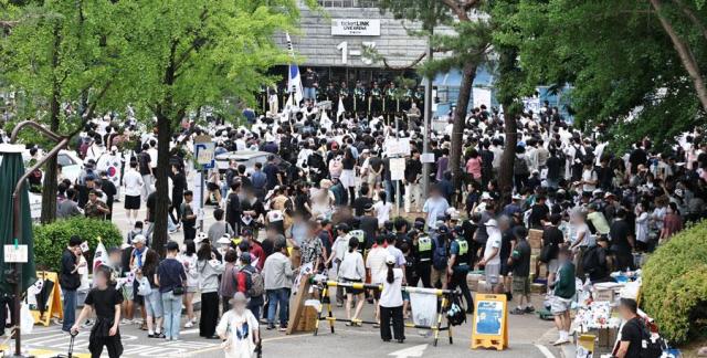 People gather to protest ballot shortages in last weeks local elections in Songpa southern Seoul on June 7 2026 Yonhap