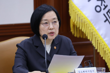 한성숙 중기부 장관, 국무총리 후보자 지명…20년 만에 여성 총리 탄생 주목