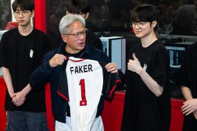 [젠슨 황의 네 가지 선물③] 게임이 로봇의 두뇌가 된다…엔씨·크래프톤이 불려나온 이유