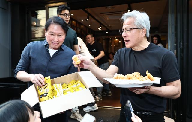 黄仁勋带火韩国炸鸡 BBQ弘大店销量暴增