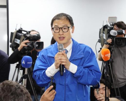  김상욱 울산시장 당선인, 첫 언론소통에 엇갈린 시선…정보공유 방식 논란