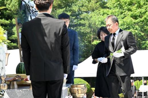 김진열 군위군수 신공항·군부대 이전 성공, 호국영령 뜻 잇는 길