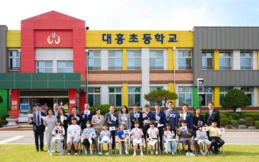 충남교육청·국가보훈부, 전국 첫 독립유공자학교 미전수포상 전시 개최