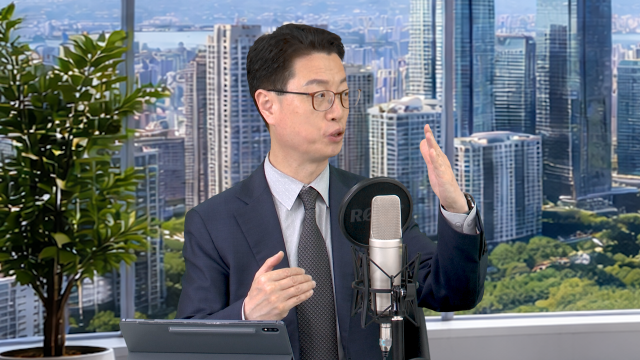 Hong Jin-bae, head of IITP